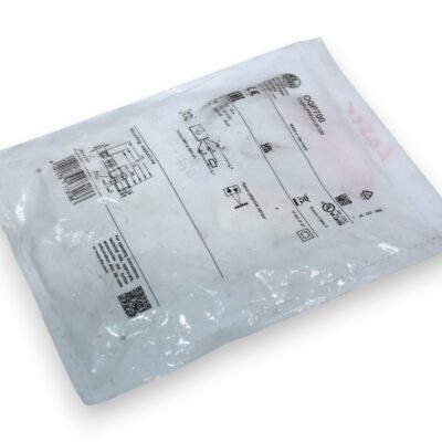 IFM OGP700 Retro-Reflective Laser Sensor OGPLFPKG/US100