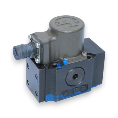 REXROTH R900874606 SERVO VALVE 22/4WRDE 10-52/V