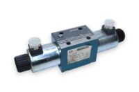 BOSCH 0 810 001 793 DIRECTIONAL CONTROL VALVE 081WV10P1V1026WS024/00D0