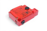 TELEMECANIQUE XCS-E7311 SAFETY SWITCH