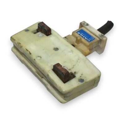 VAHLE SRKA 4/40 CURRENT COLLECTOR 500V 40A