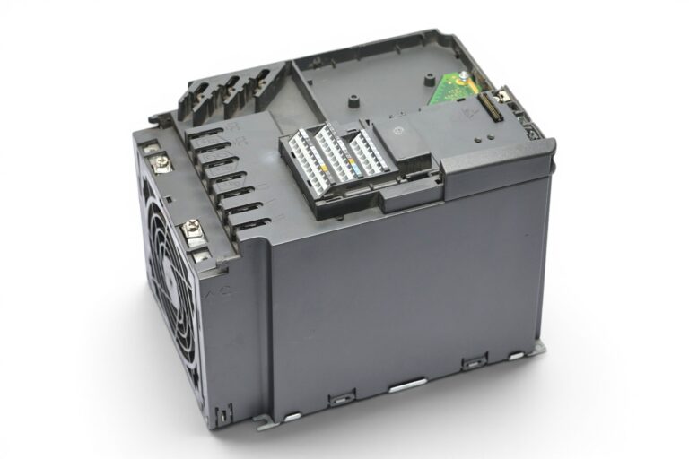 SIEMENS 6SE6440-2AD27-5CA1 FREQUENCY INVERTER MICROMASTER 440
