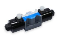 TOKYO KEIKI DG4V-5-31C-M-U7L-H-7-100 DIRECTIONAL CONTROL VALVE