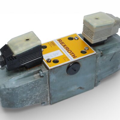 REXROTH 4 WE 10 R10/LW220-50NZ5L DIRECTIONAL CONTROL VALVE