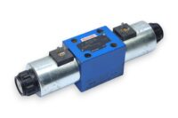 REXROTH R900589988 DIRECTIONAL CONTROL VALVE 4WE 10 J33/CG24N9K4