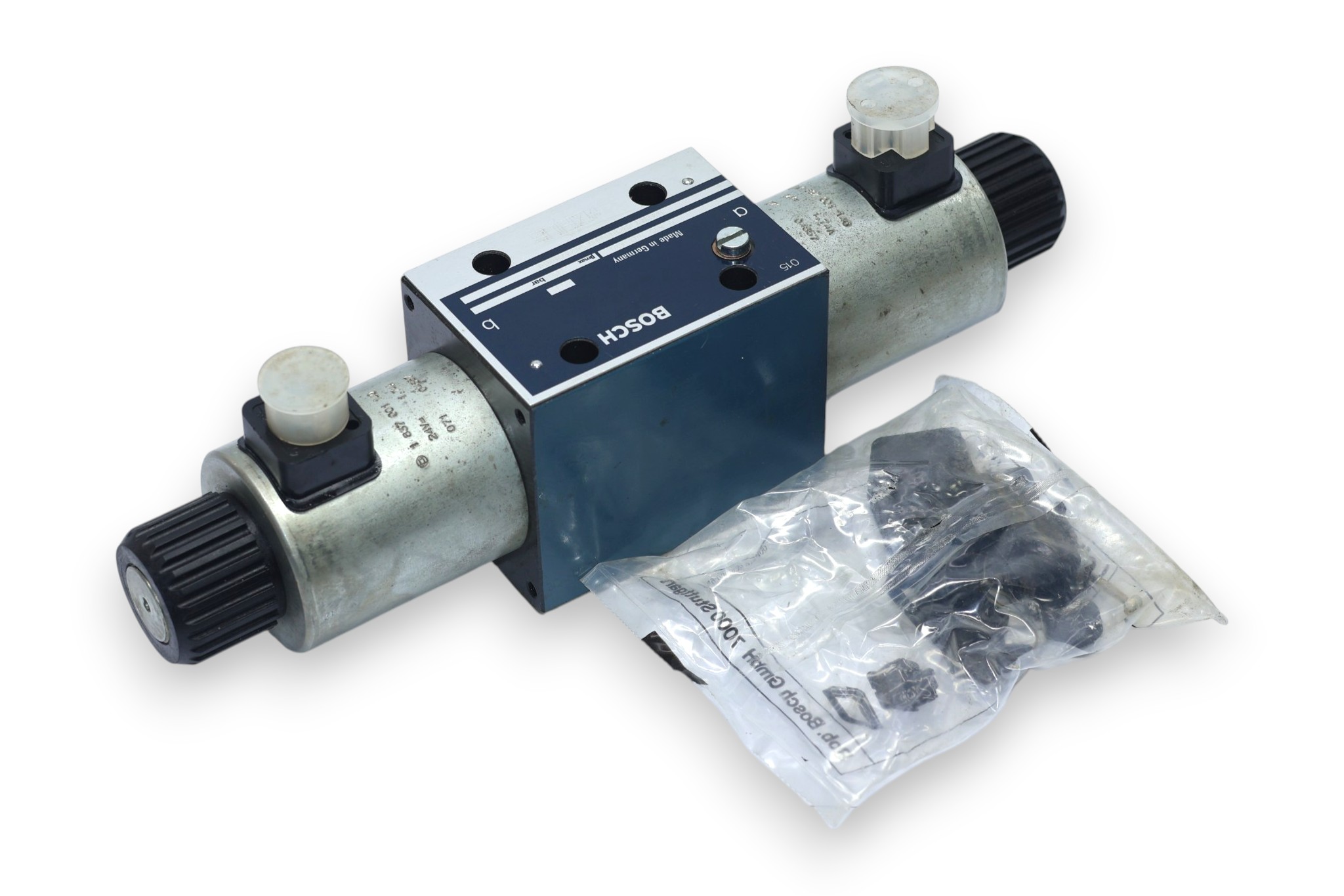 BOSCH 0 810 001 415 DIRECTIONAL CONTROL VALVE 081WV10P1N100WS024/00B0