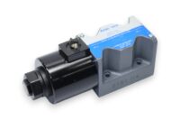 TOKYO KEIKI DG4V-5-0A-M-U7L-H-7-100 DIRECTIONAL CONTROL VALVE