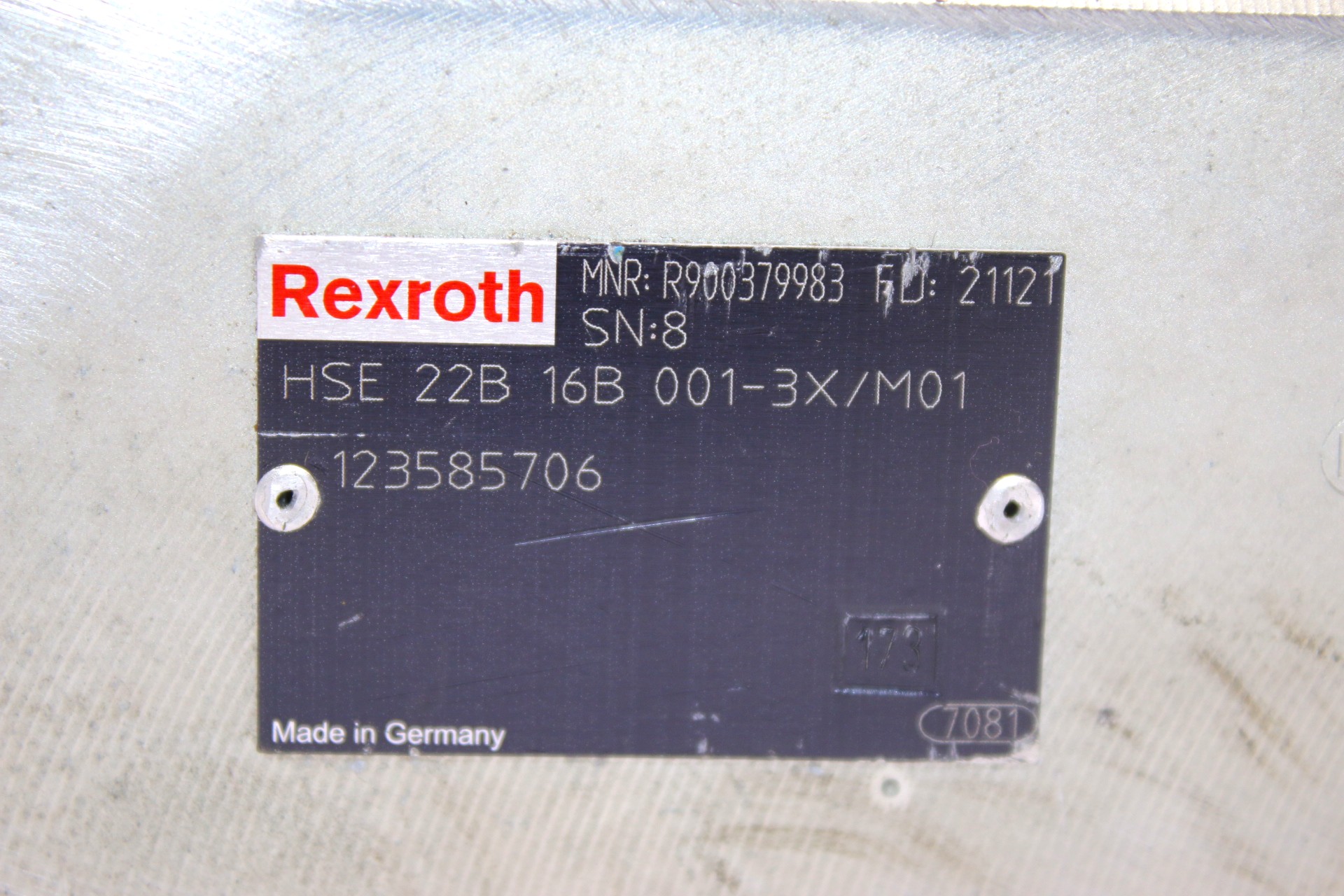 REXROTH HSE 22 B16B 001-3X/M01 ADAPTER PLATE R900379983 - Image 2