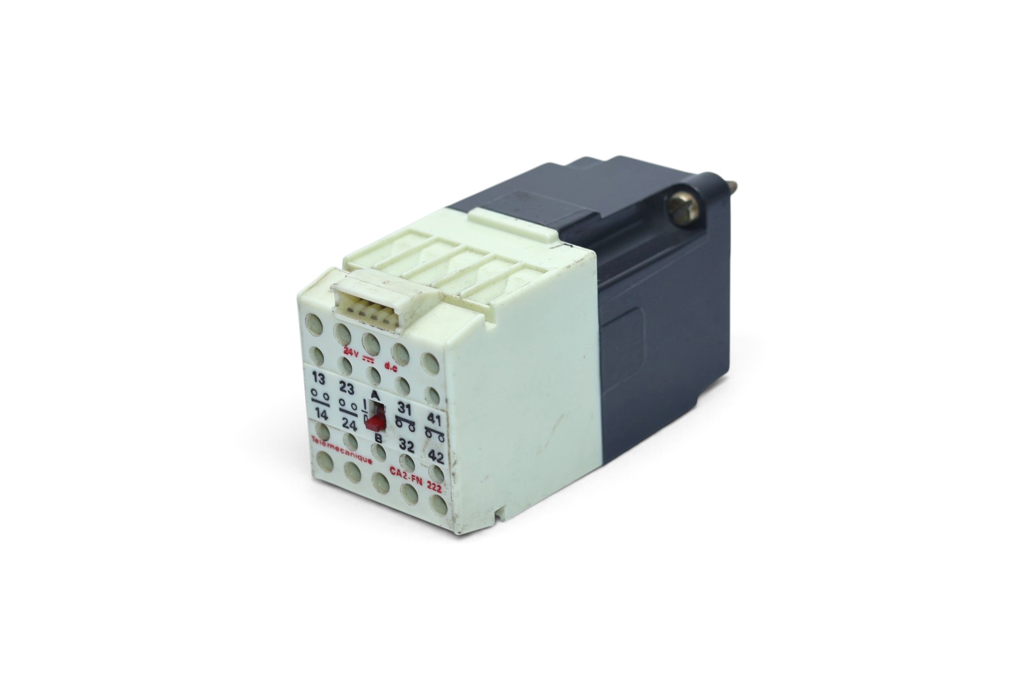 TELEMECANIQUE CA2-FN 222 RELAY MODULE