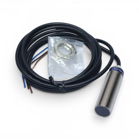 TELEMECANIQUE XS618B1NBL2 INDUCTIVE PROXIMITY SENSOR