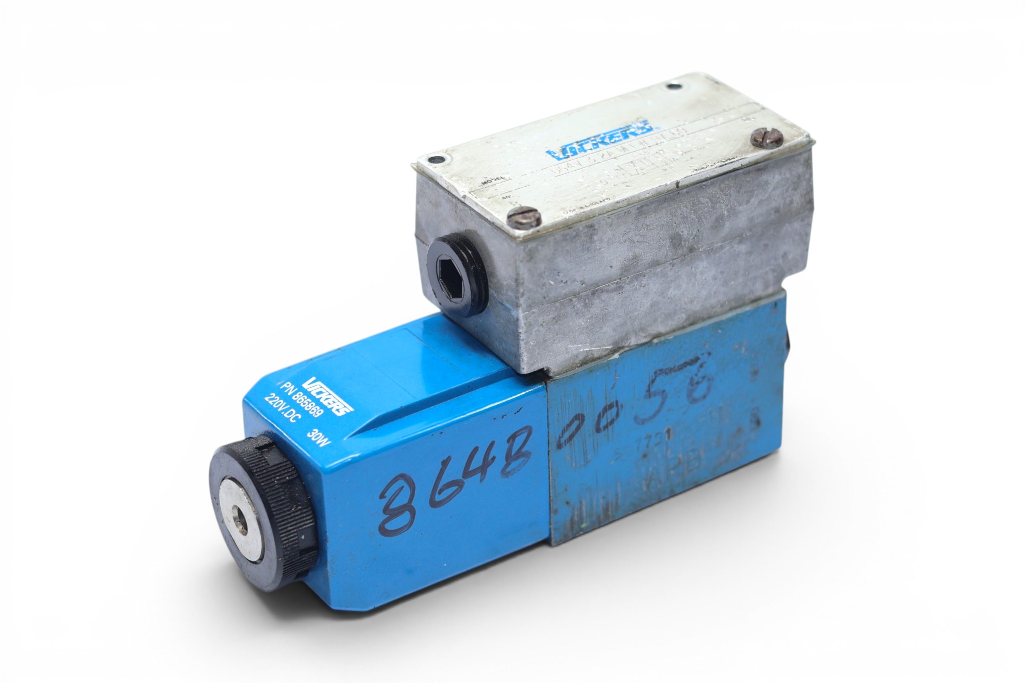 VICKERS DG4V-3-2A-M-FW-H7-60 SOLENOID OPERATED DIRECTIONAL VALVE