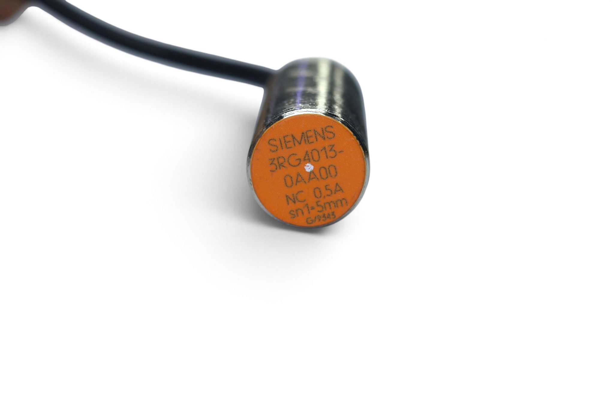 SIEMENS 3RG4013-0AA00 INDUCTIVE PROXIMITY SWITCH - Image 2