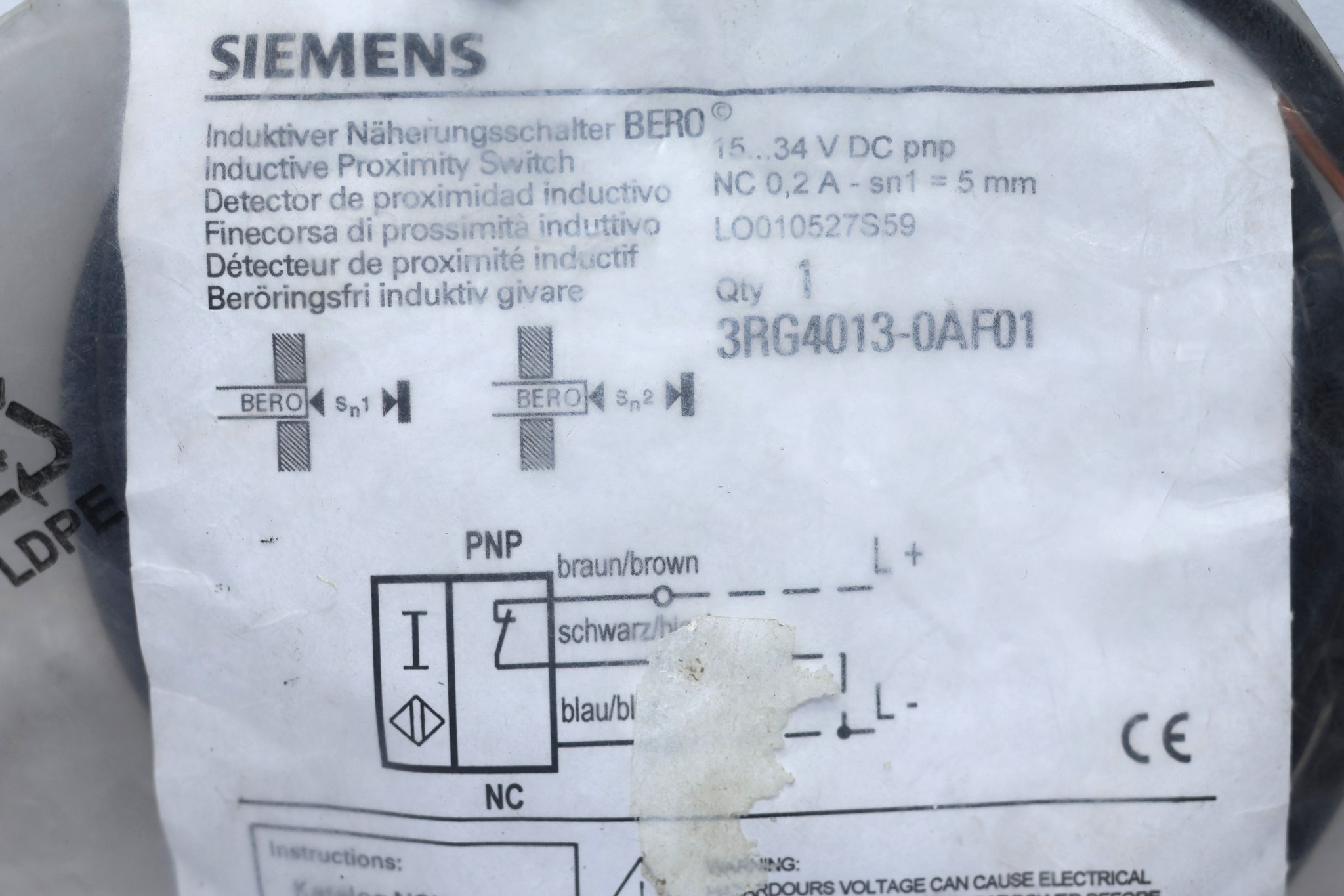 SIEMENS 3RG4013-0AF01 INDUCTIVE PROXIMITY SWITCH - Image 2