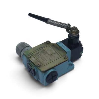 TELEMECANIQUE XCRM LIMIT SWITCH ZCK-M1