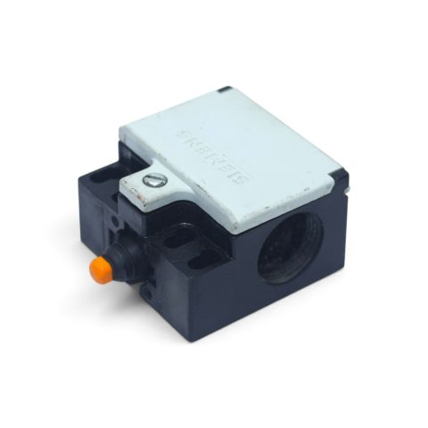SIEMENS 3SE3210-1E LIMIT SWITCH