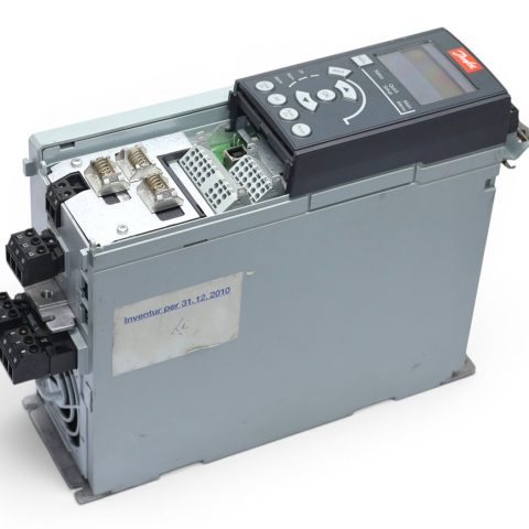 DANFOSS 131B1549 FREQUENCY CONVERTER FC-301PK75T4E20H1XNXXXXSXXXXA0BXCXXXXD0 (0.75 KW / 1.0 HP)