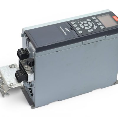 DANFOSS 131B0035 FREQUENCY CONVERTER FC-302PK75T5E20H1XGXXXXSXXXXAXBXCXXXXDX (0.75 KW / 1.0 HP)