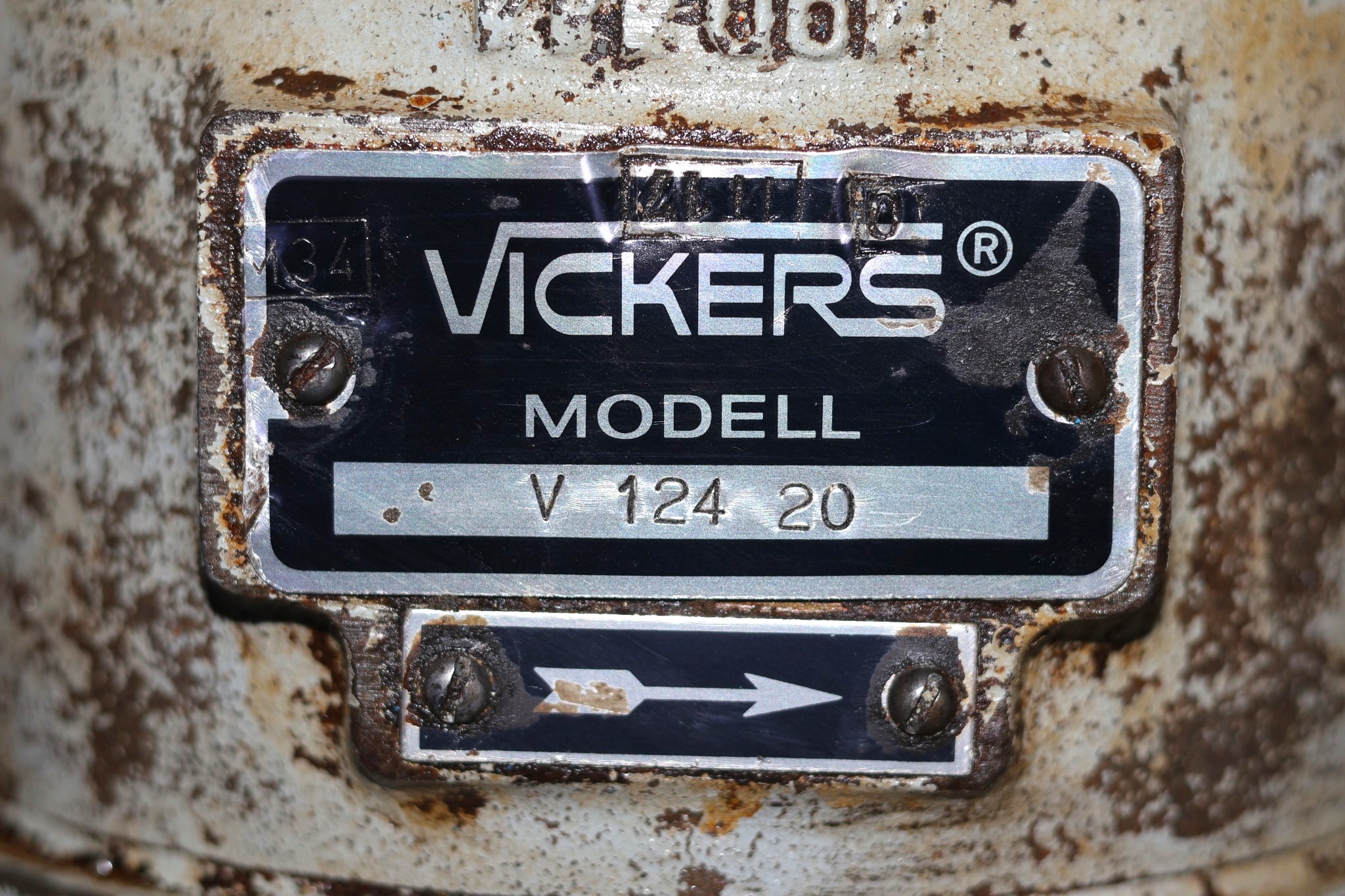 VICKERS V 124 20 DISPLACEMENT VANE PUMP - Image 2