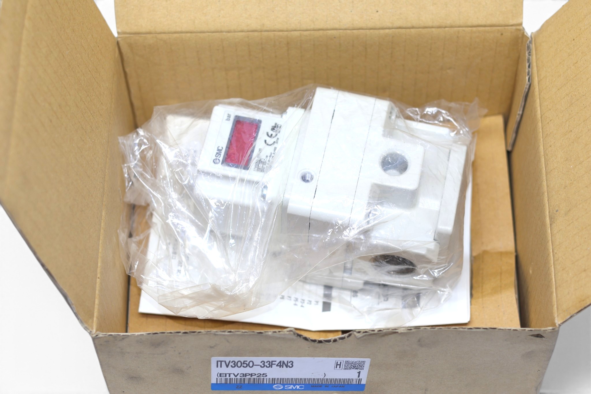 SMC ITV3050-33F4N3 REGULATOR - Image 8
