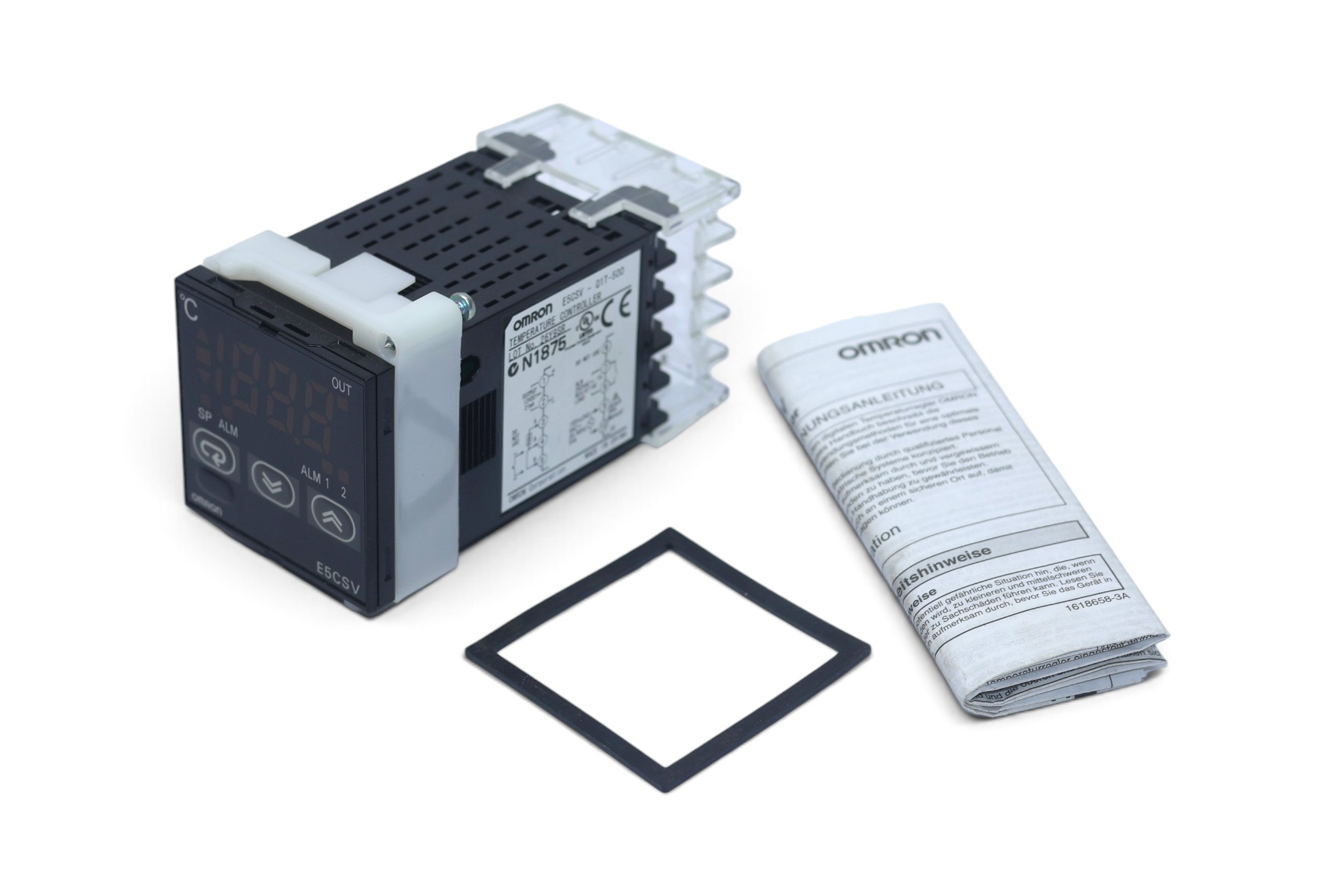OMRON E5CSV-Q1T-500 TEMPERATURE CONTROLLER