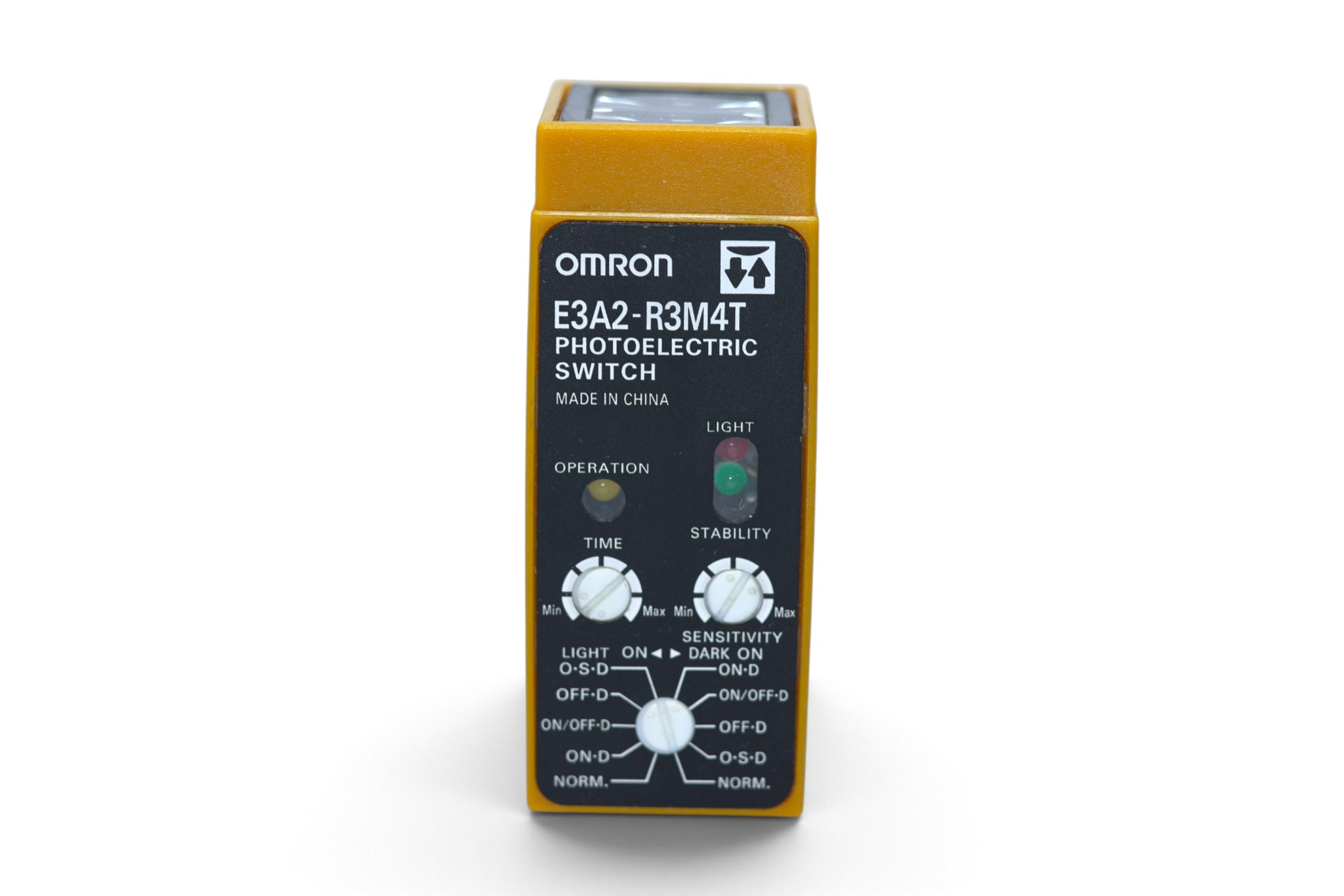 OMRON E3A2-R3M4T PHOTOELECTRIC SWITCH - Image 3