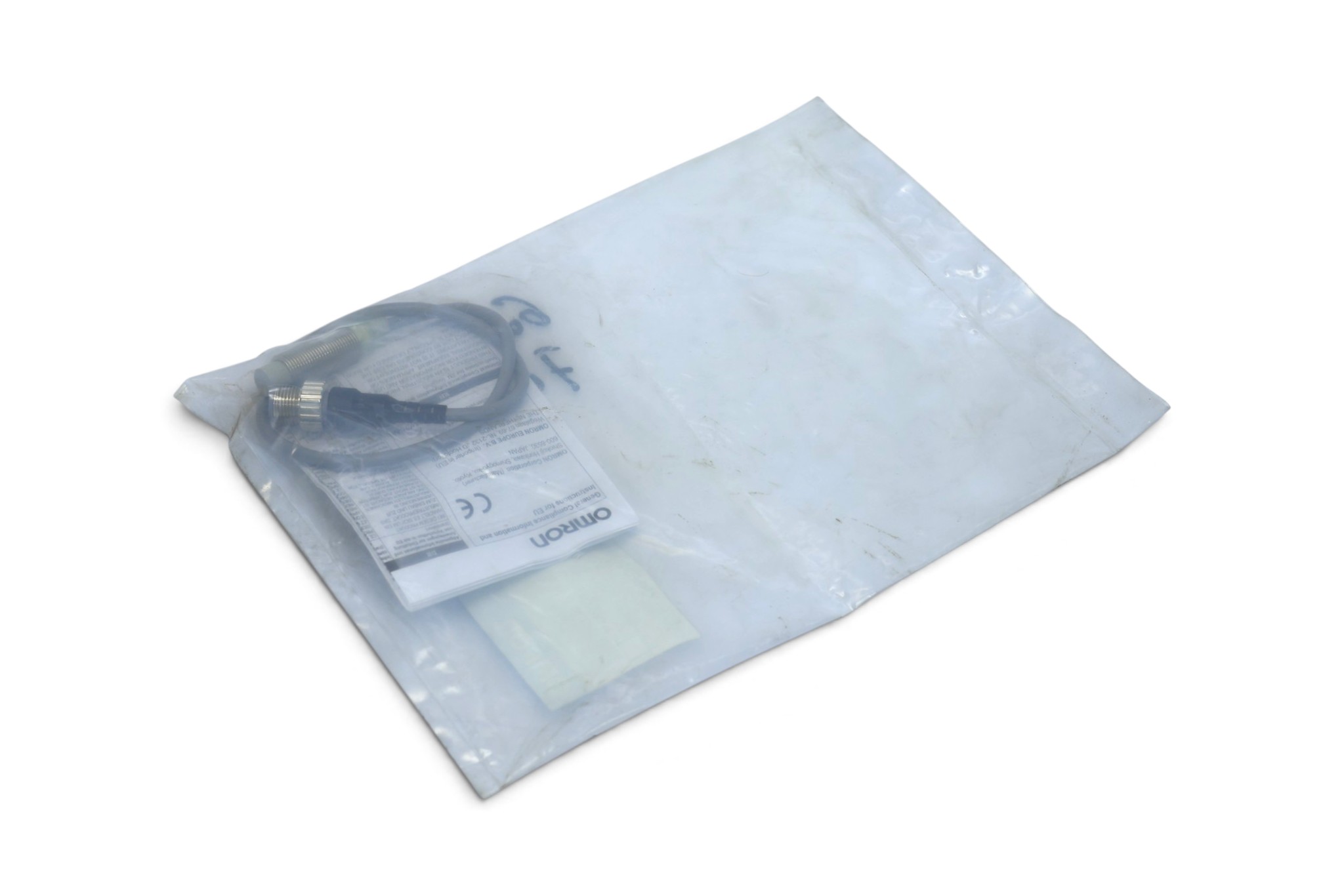 OMRON E2E-X8MD1-M1GJ INDUCTIVE PROXIMITY SENSOR