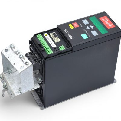 DANFOSS 131Z8825 FREQUENCY CONVERTER VLT2805PT4B20SBR1DBF00A00C1 (0.55 kW / 0.75 HP)