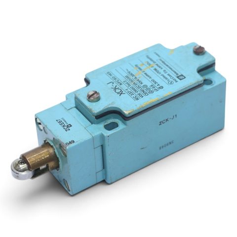TELEMECANIQUE ZCK-J1 LIMIT SWITCH ZCKE67