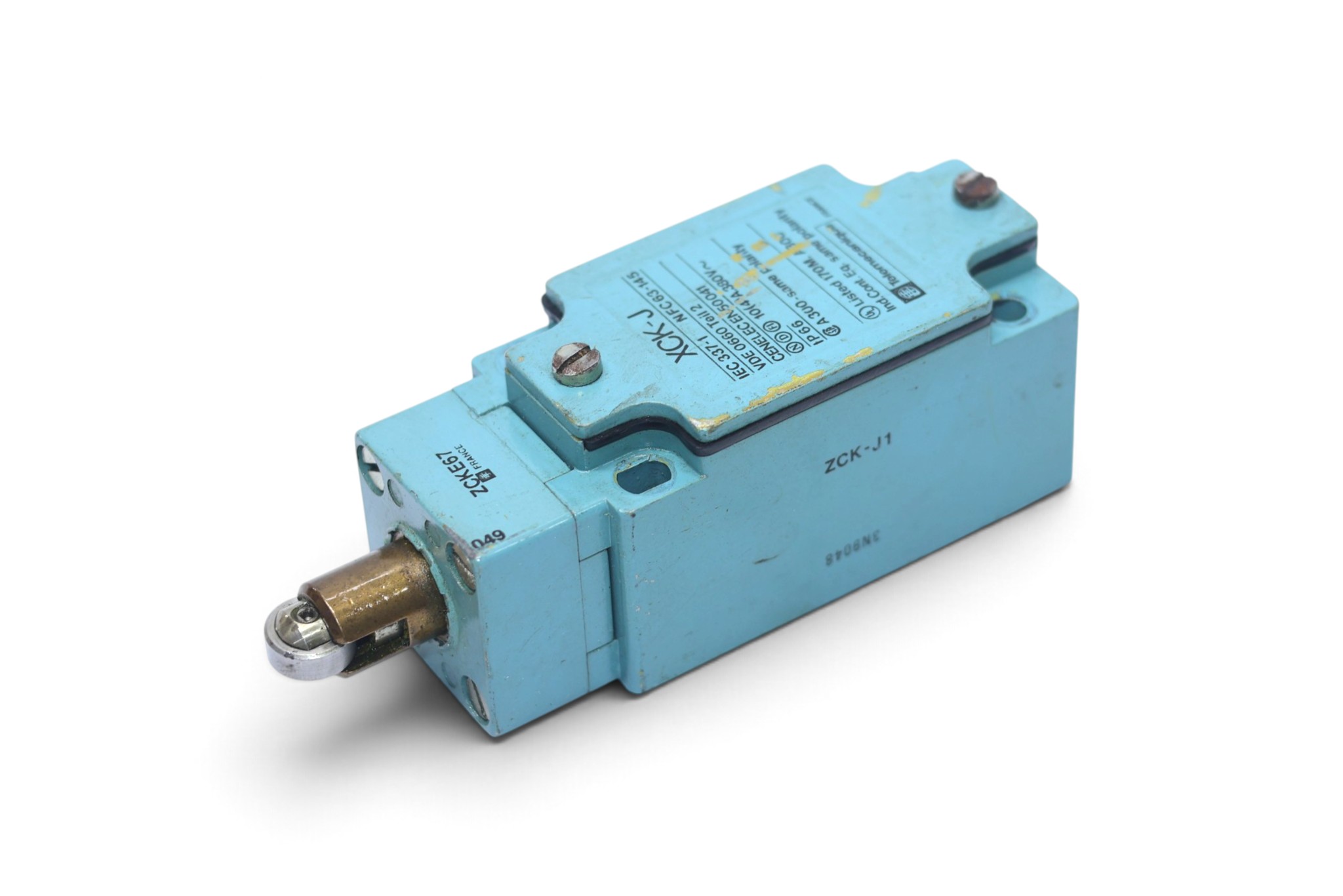 TELEMECANIQUE ZCK-J1 LIMIT SWITCH ZCKE67
