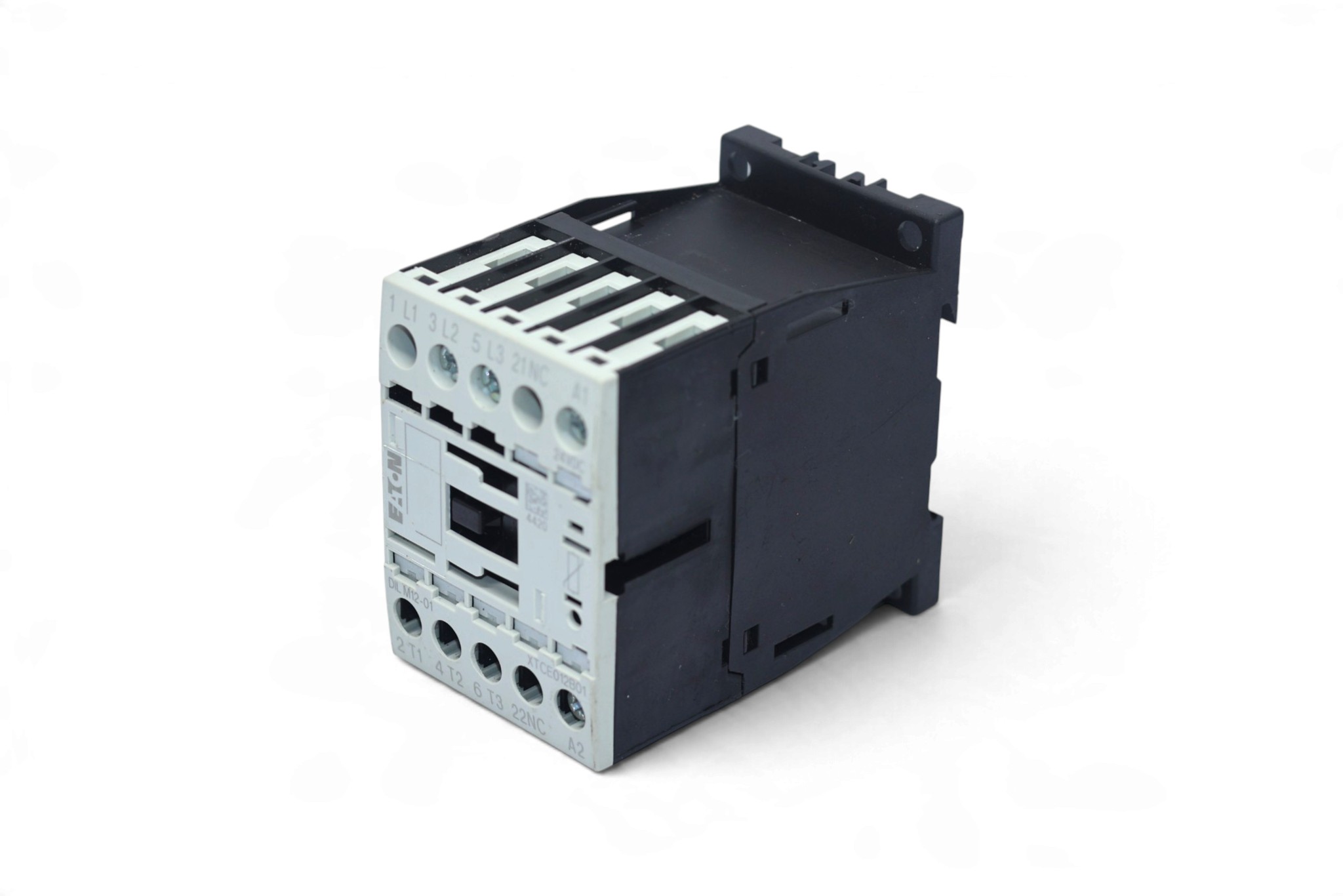 EATON XTCE012B01 CONTACTOR (24 V)